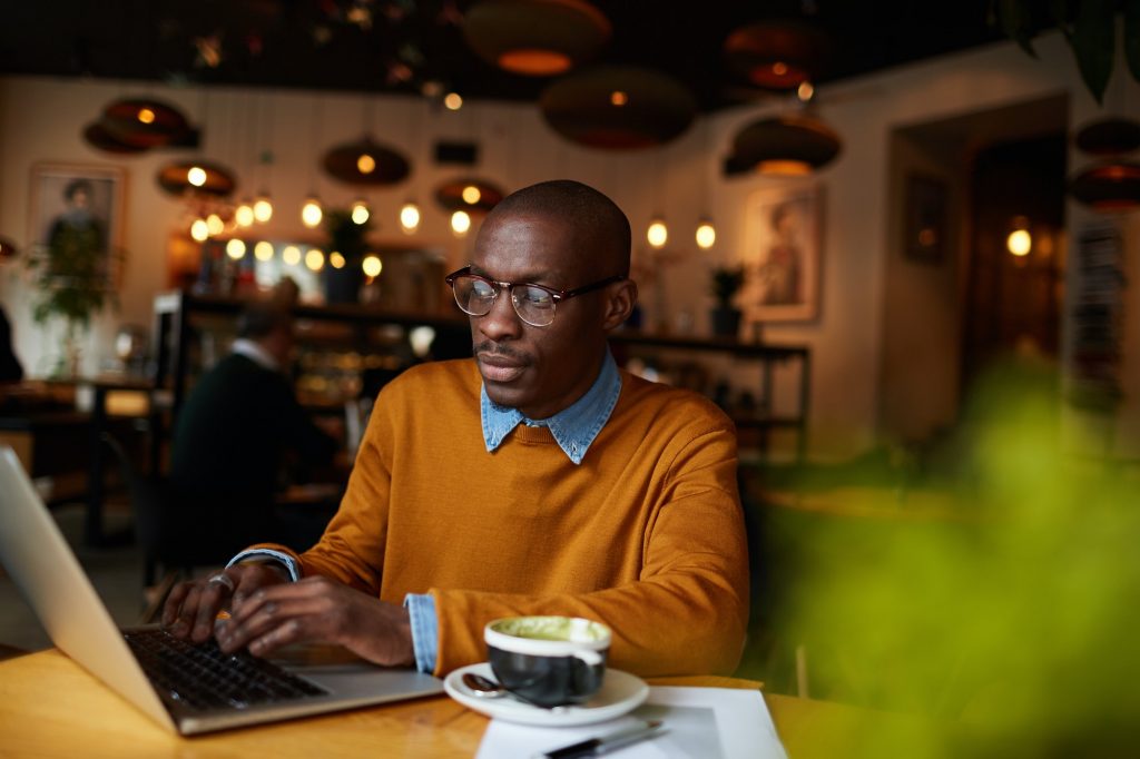 Blogger in Coffee Shop